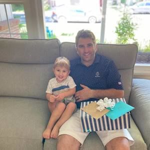 Meet your Posher, Sidney